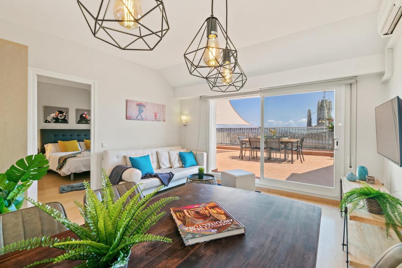 Tendency Sagrada Familia Penthouse Apartment *
