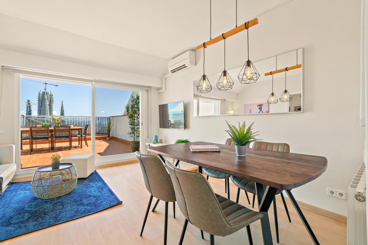 Tendency Sagrada Familia Penthouse Apartment *